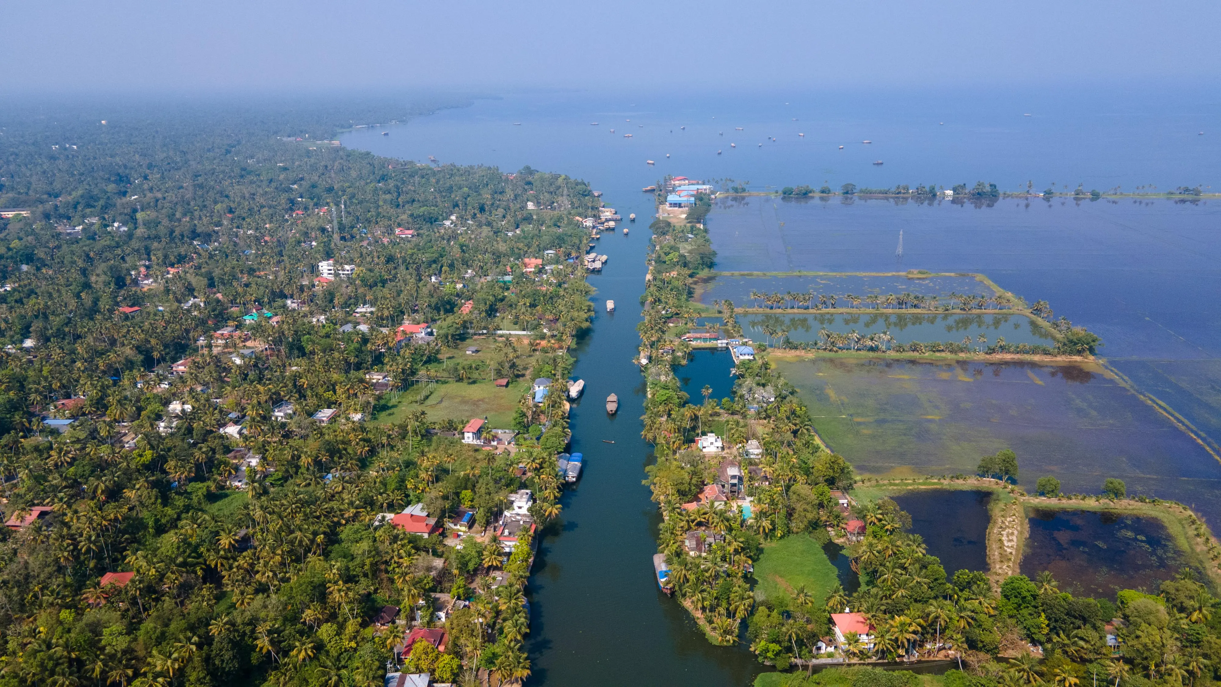Thekkady to Alleppey Houseboat sightseeing route, attractions and activities